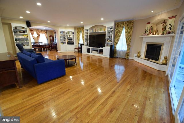 7601 ANAMOSA WAY, Derwood, MD 20855