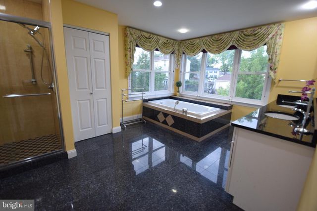 7601 ANAMOSA WAY, Derwood, MD 20855