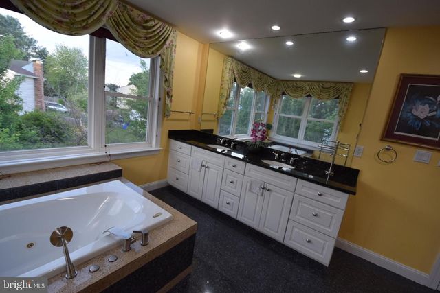 7601 ANAMOSA WAY, Derwood, MD 20855