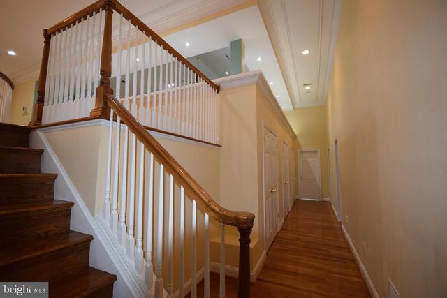 7601 ANAMOSA WAY, Derwood, MD 20855