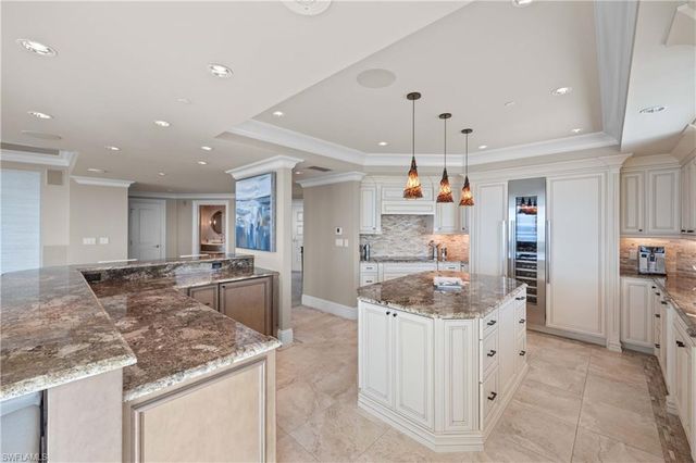 3991 Gulf Shore BLVD N PH101, Naples, FL 34103