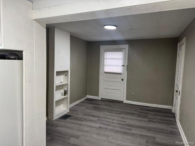 17 Stapleton Street, Mount Clemens, MI 48043