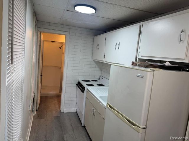 17 Stapleton Street, Mount Clemens, MI 48043