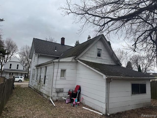 17 Stapleton Street, Mount Clemens, MI 48043