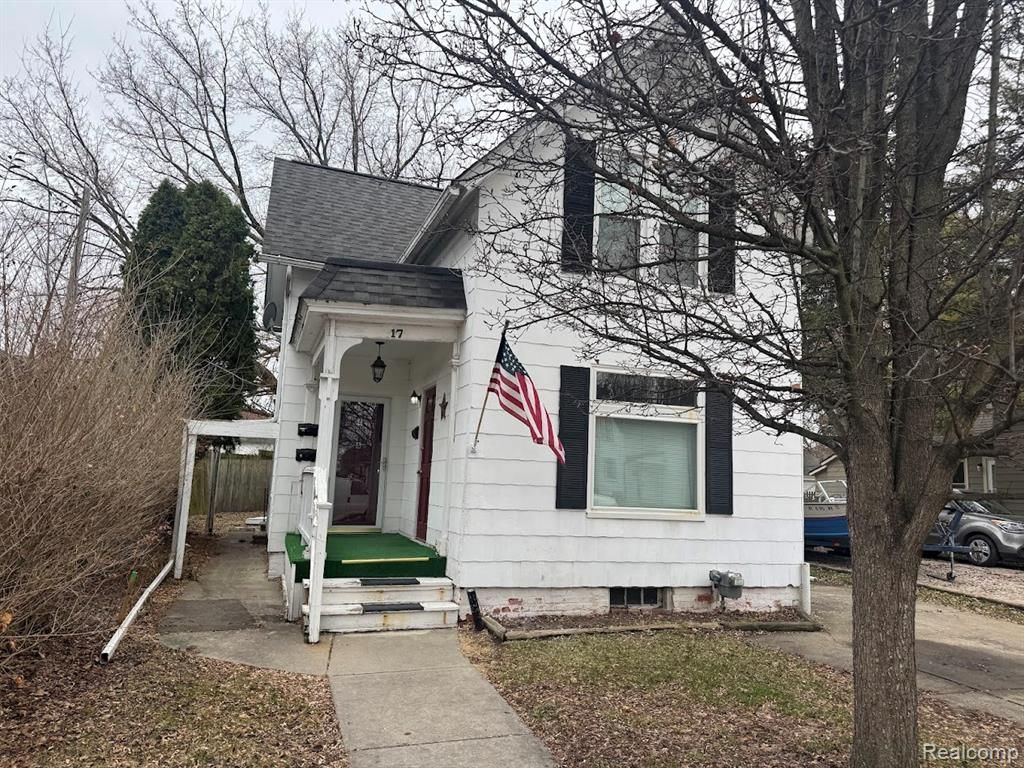 17 Stapleton Street, Mount Clemens, MI 48043