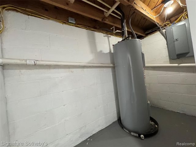 797 E Beverly Avenue, Pontiac, MI 48340