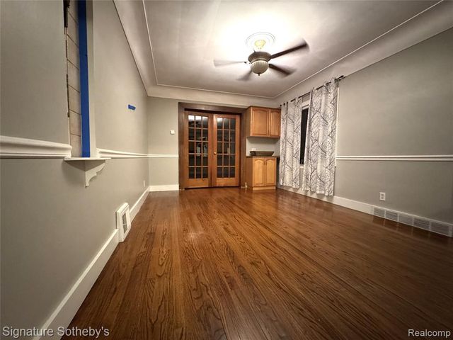 797 E Beverly Avenue, Pontiac, MI 48340
