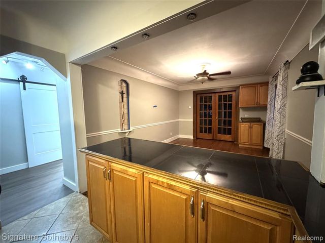 797 E Beverly Avenue, Pontiac, MI 48340
