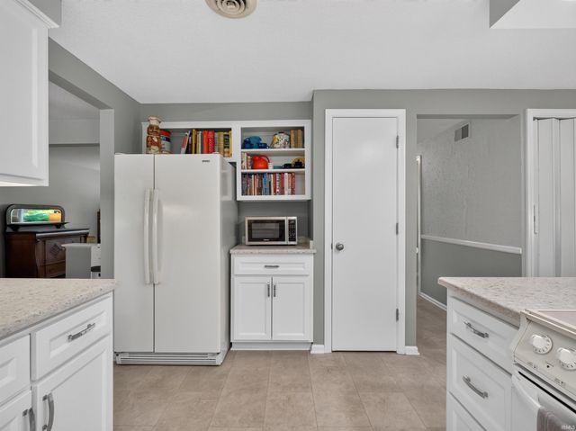 4720 Ottawa Drive, Fort Wayne, IN 46835