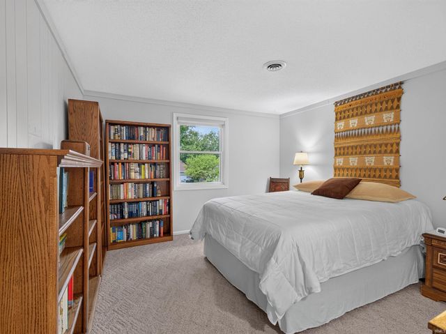 4720 Ottawa Drive, Fort Wayne, IN 46835