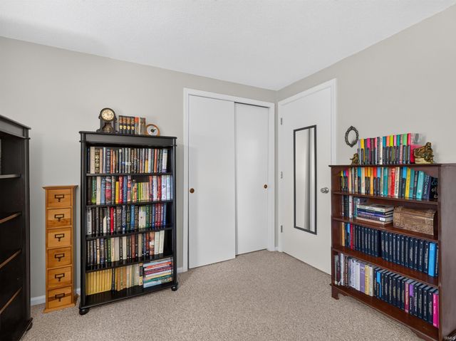 4720 Ottawa Drive, Fort Wayne, IN 46835