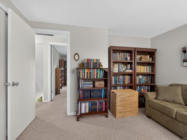 4720 Ottawa Drive, Fort Wayne, IN 46835