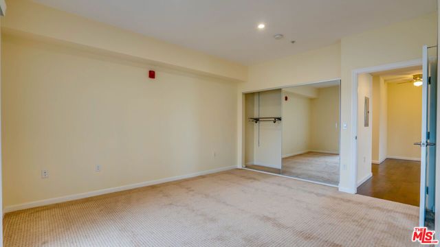 155 S Oxford Avenue 404, Los Angeles, CA 90004