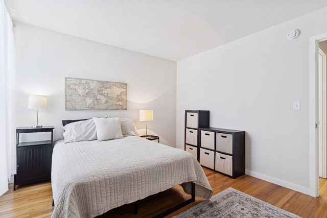 6499 Barrie Road, Edina, MN 55435