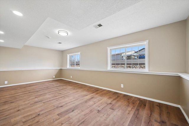 8768 Moorhouse Avenue, Clear Lake, MN 55319