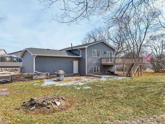 8768 Moorhouse Avenue, Clear Lake, MN 55319