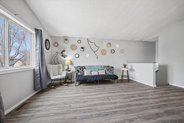 8768 Moorhouse Avenue, Clear Lake, MN 55319