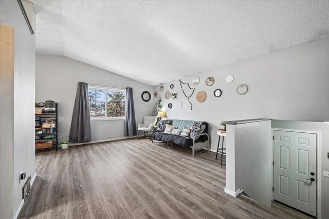 8768 Moorhouse Avenue, Clear Lake, MN 55319