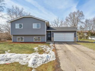 8768 Moorhouse Avenue, Clear Lake, MN 55319