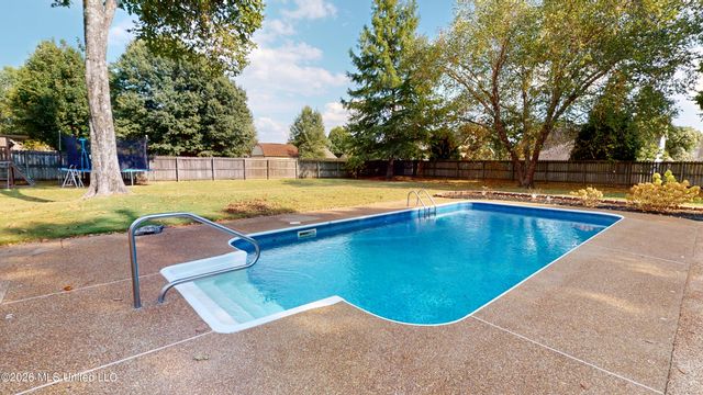 2761 Dickens Place Drive, Southaven, MS 38671