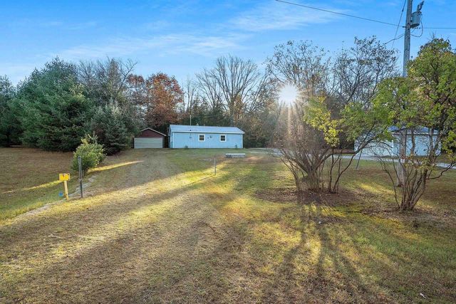 N9598 COTTAGE LANE, Wausaukee, WI 54177