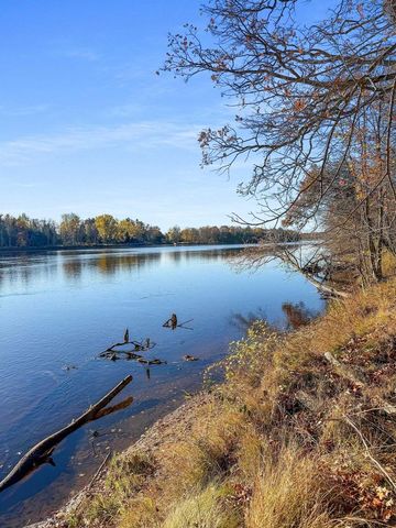 N9598 COTTAGE LANE, Wausaukee, WI 54177