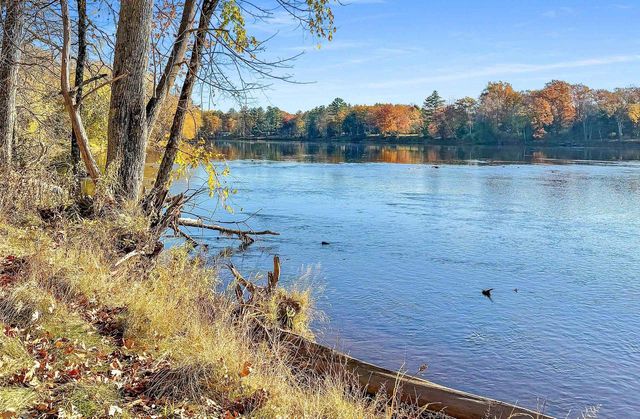 N9598 COTTAGE LANE, Wausaukee, WI 54177