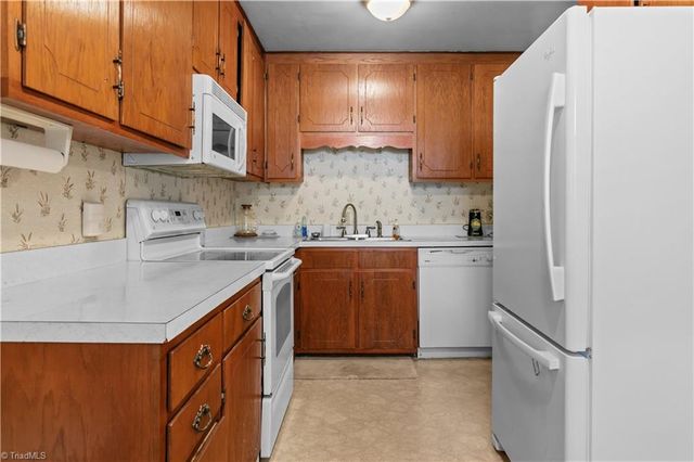 1402 Clegg Street, Greensboro, NC 27407