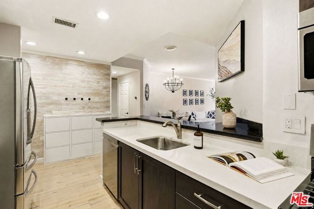 12203 Idaho Avenue 103, Los Angeles, CA 90025