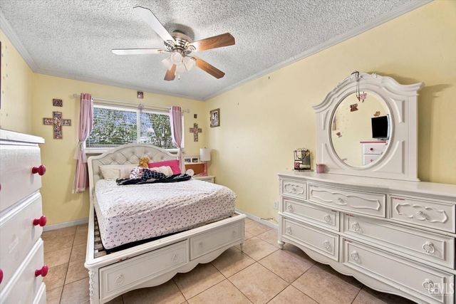 1324 Emery Avenue, Bakersfield, CA 93304