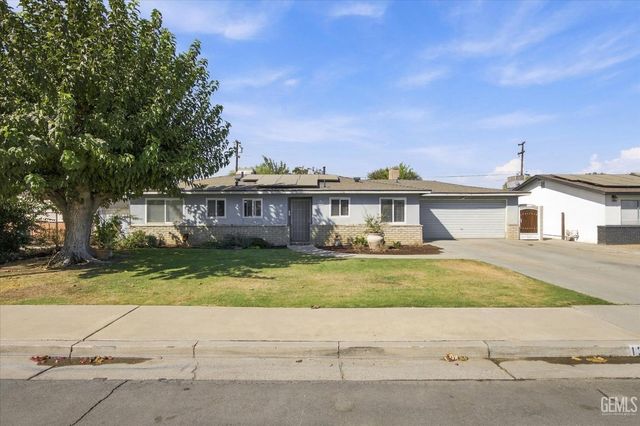 1324 Emery Avenue, Bakersfield, CA 93304