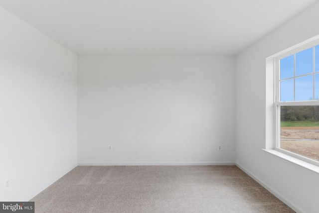 49 SCAMMEL DR, Bunker Hill, WV 25413