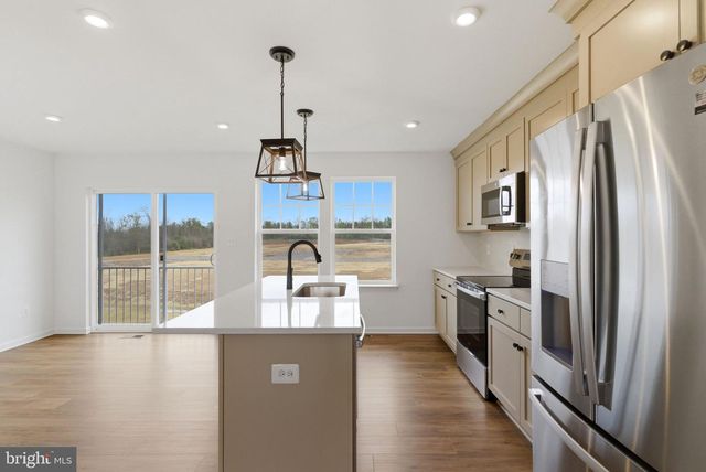 49 SCAMMEL DR, Bunker Hill, WV 25413