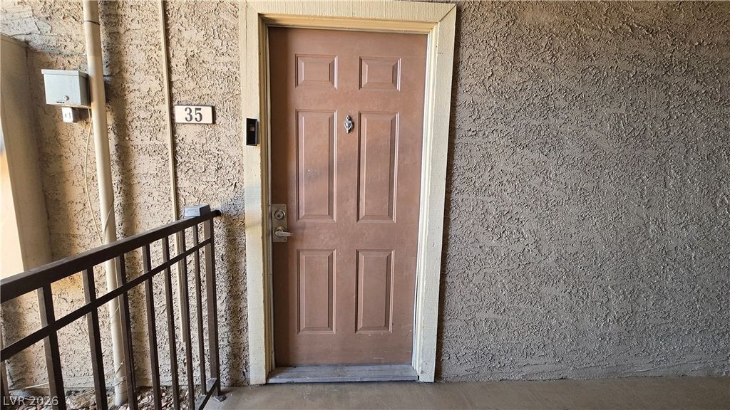 4380 SANDY RIVER Drive 35, Las Vegas, NV 89103