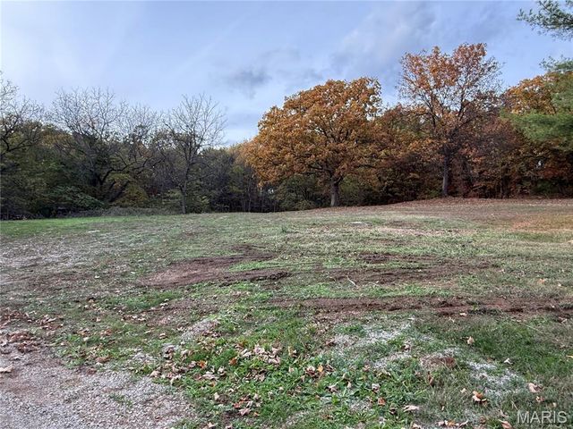 14063 New London Gravel Rd, New London, MO 63459