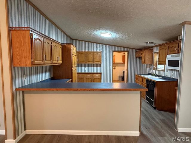 14063 New London Gravel Rd, New London, MO 63459