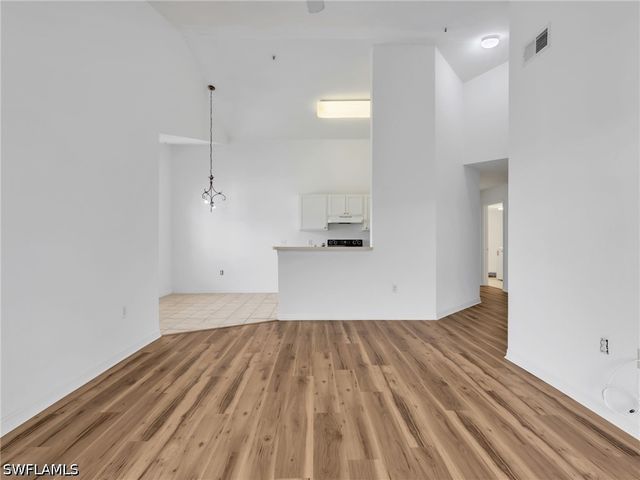 7985 Preserve CIR 1132, Naples, FL 34119