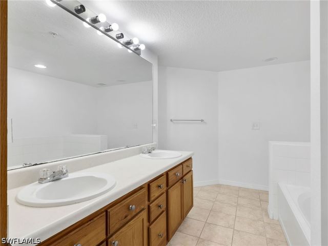 7985 Preserve CIR 1132, Naples, FL 34119