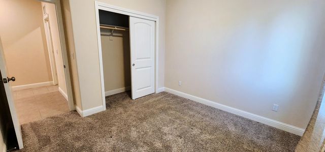 1810 Delft Court, Tulare, CA 93274