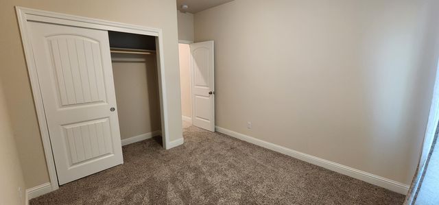 1810 Delft Court, Tulare, CA 93274