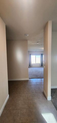 1810 Delft Court, Tulare, CA 93274