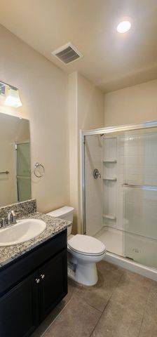 1810 Delft Court, Tulare, CA 93274