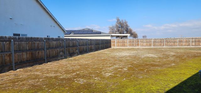 1810 Delft Court, Tulare, CA 93274