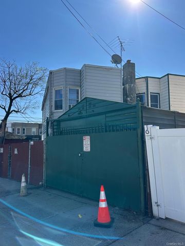 65-45 Admiral Avenue, Middle Village, NY 11379