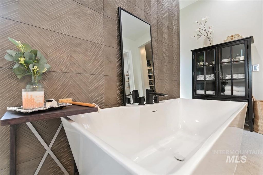 11500 N 17th Way, Boise, ID 83714 photo 24