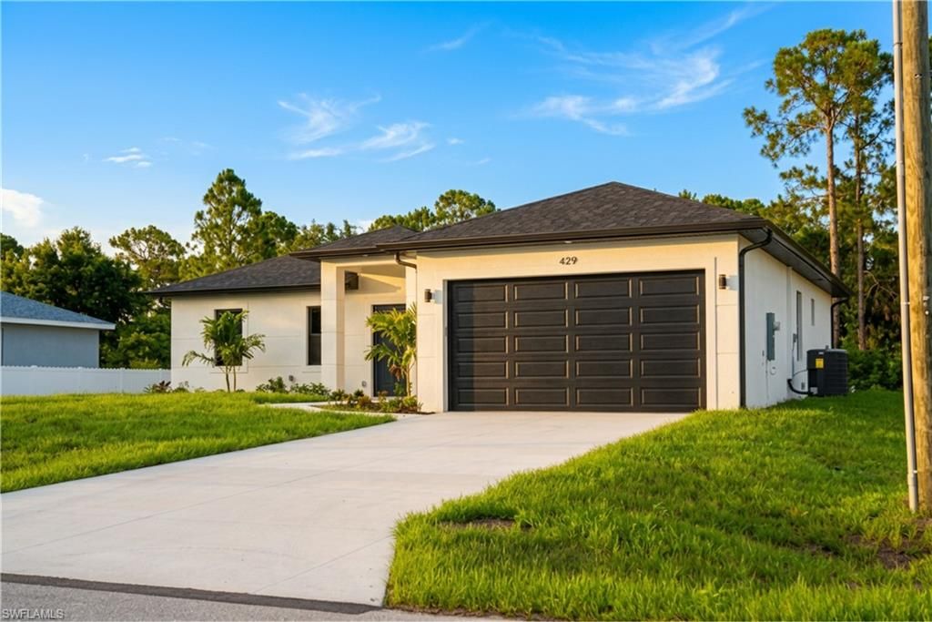 429 Gray AVE S, LEHIGH ACRES, FL 33974 — photo 2