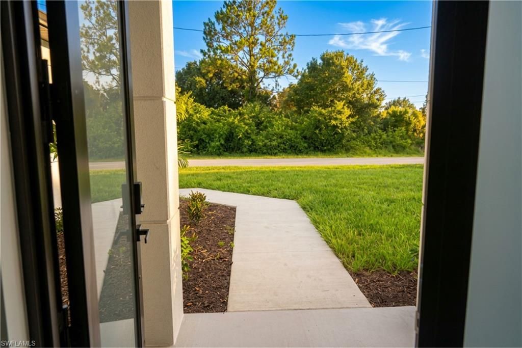 429 Gray AVE S, LEHIGH ACRES, FL 33974 — photo 5