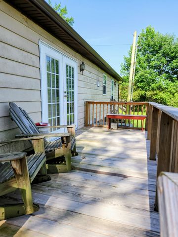 79 White Avenue, Stanton, KY 40380