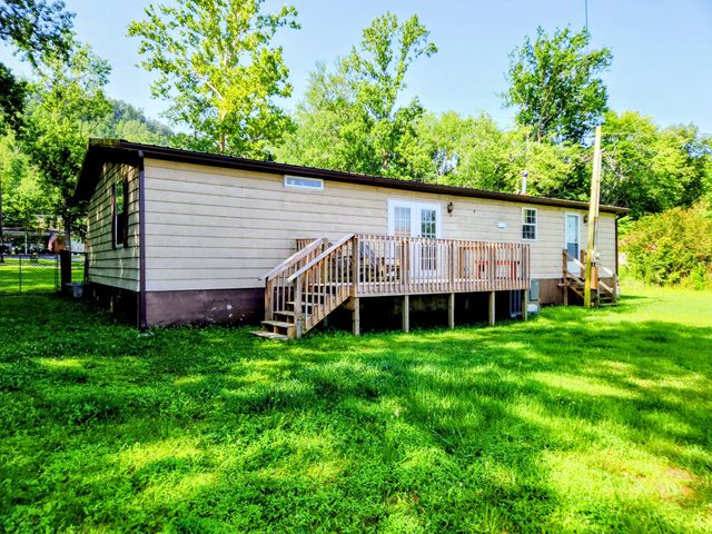 79 White Avenue, Stanton, KY 40380
