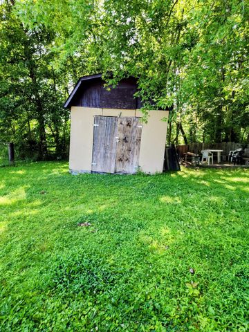 79 White Avenue, Stanton, KY 40380